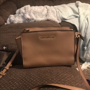 Michael Kors Crossbody Purse!